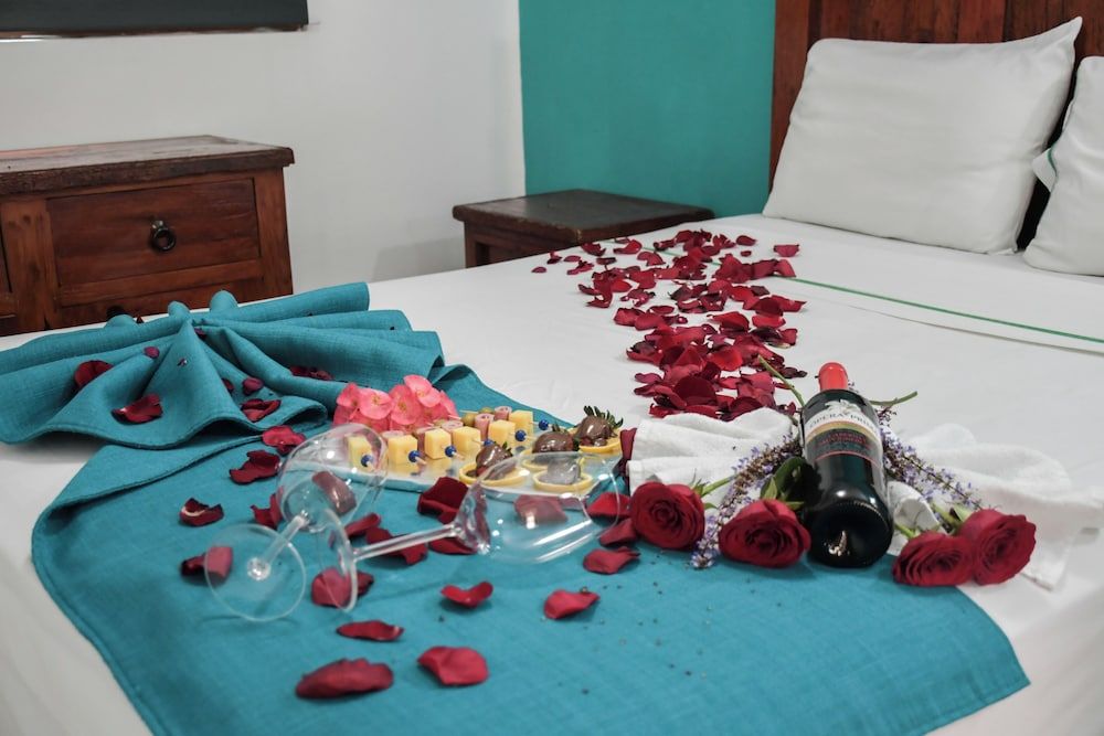 Honeymoon Suite