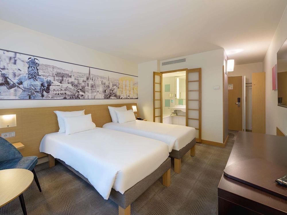 Novotel Aachen City Standard Twin Room, 2 Twin Beds