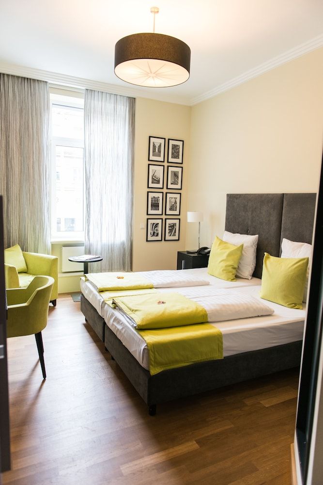 undefined Hamburger Hof Hotel 5