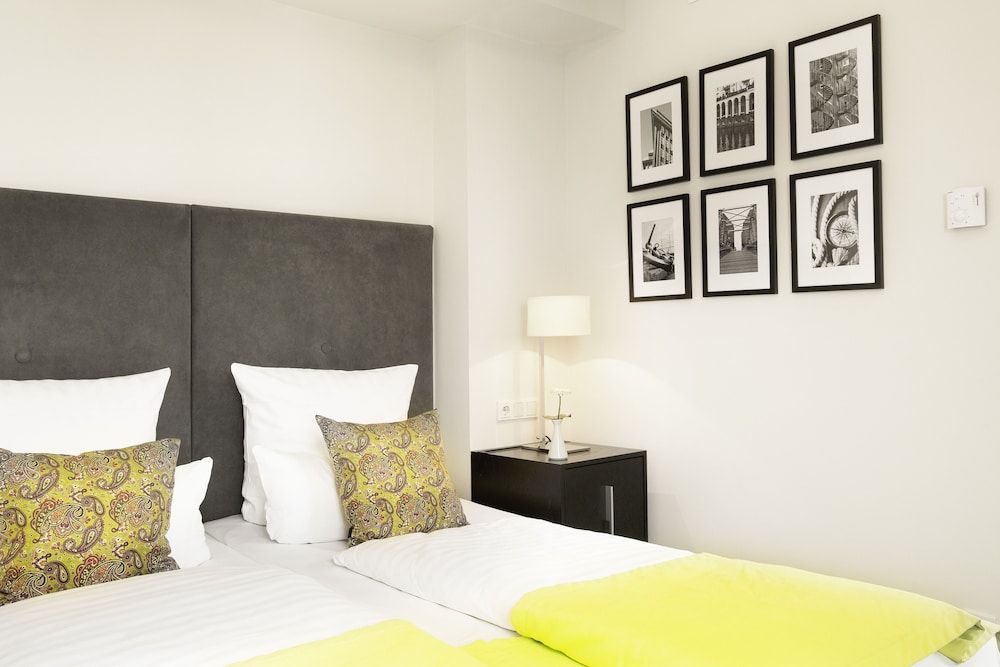 undefined Hamburger Hof Hotel 5
