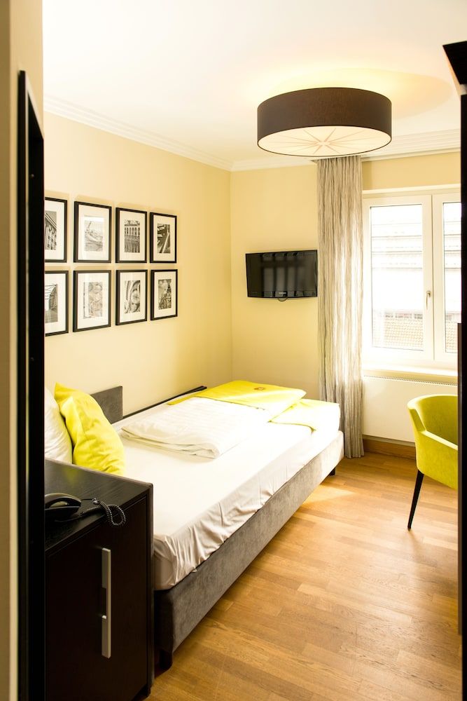 undefined Hamburger Hof Hotel 3