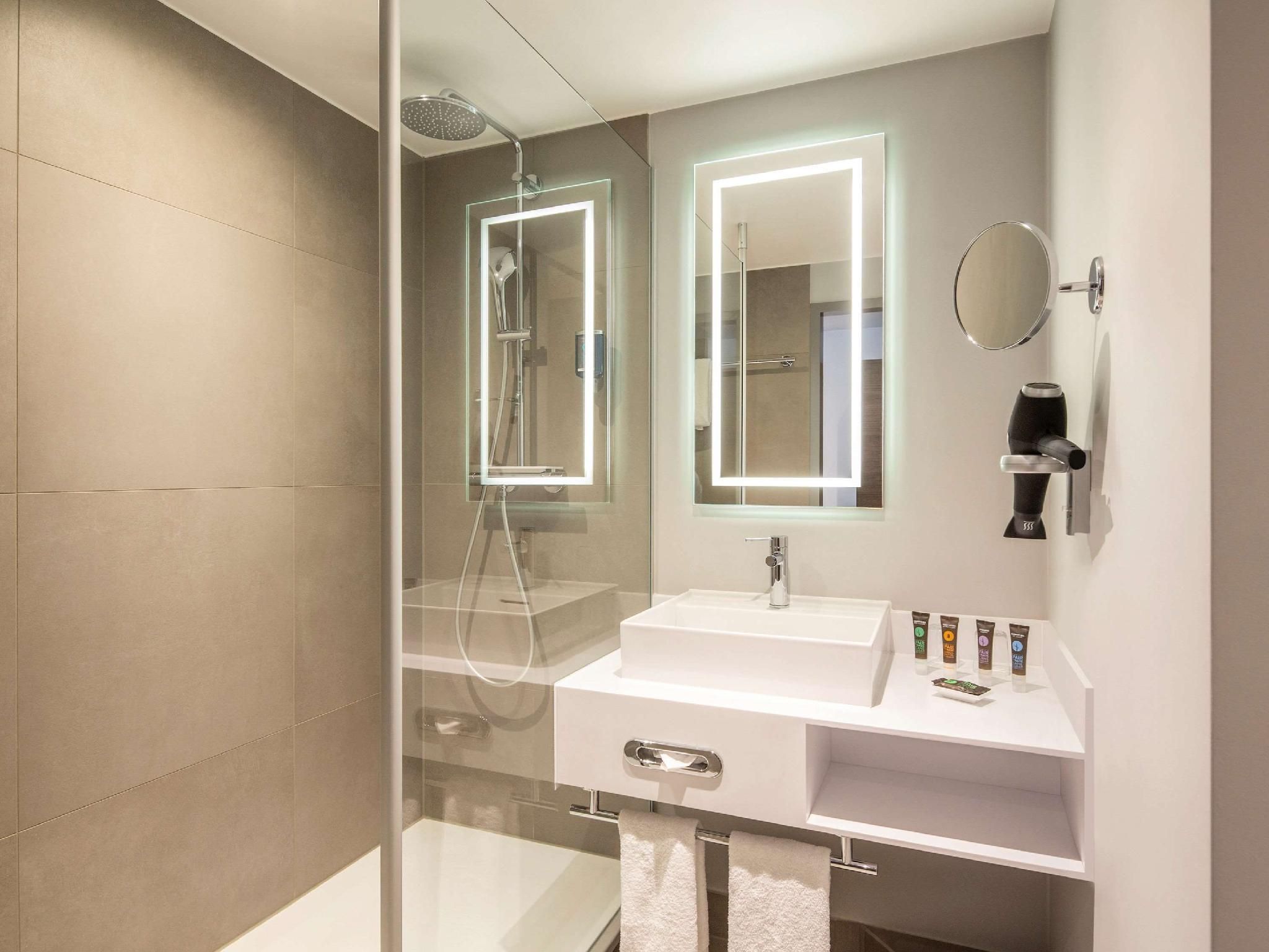 Standard Room with twin beds