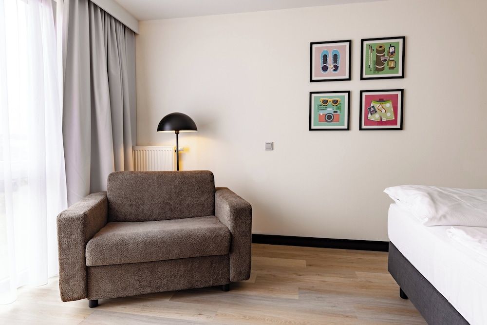 Garner Hotel Oberhausen by IHG Premium Room, 1 Queen Bed 5