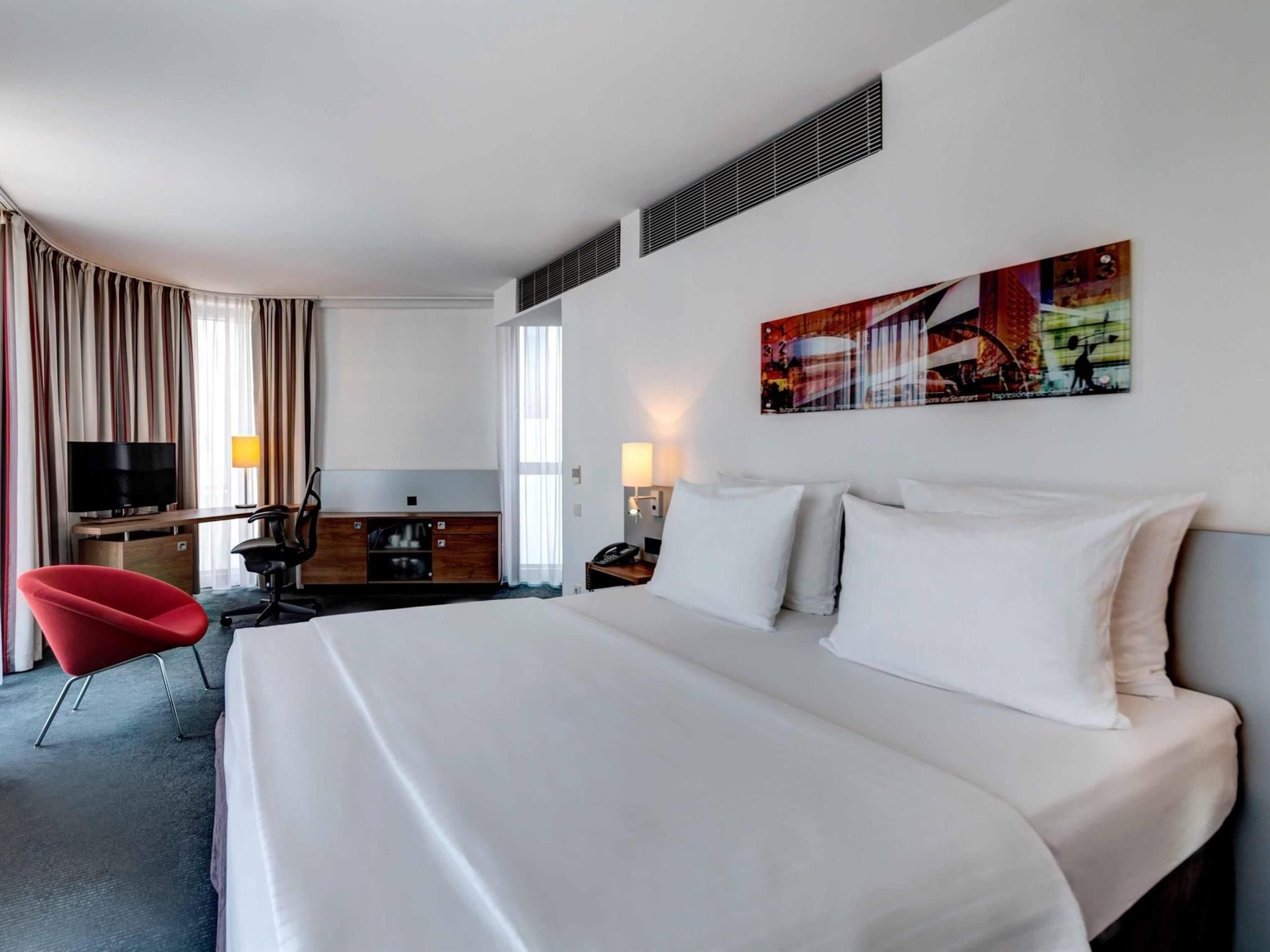Queen Accessible Room