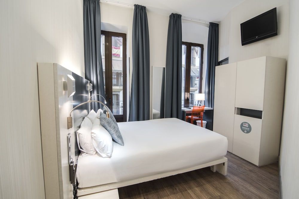 Petit Palace Sevilla Canalejas Standard Double Room 2