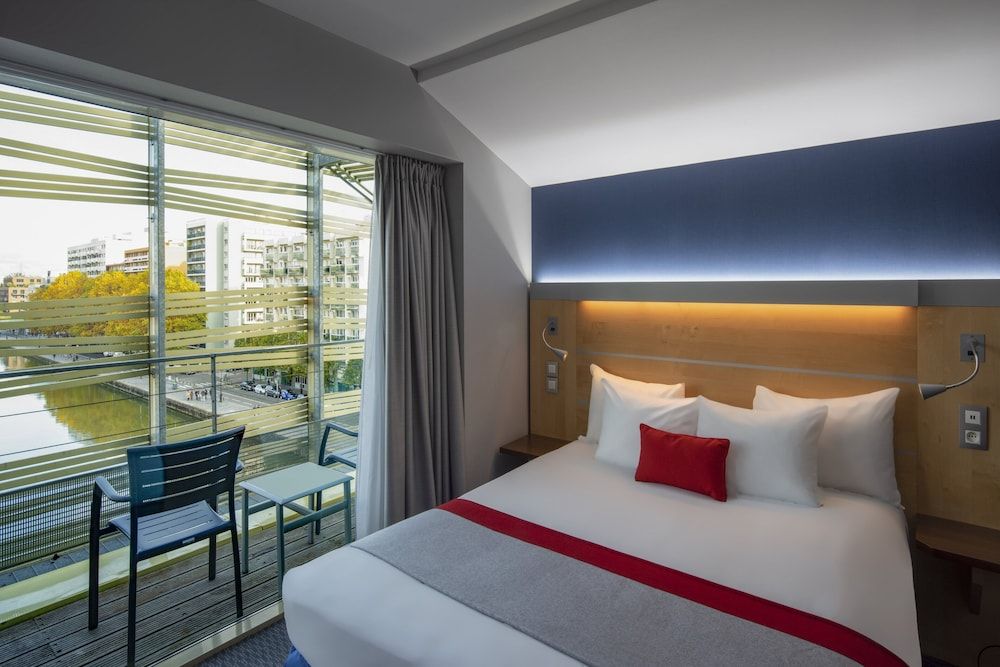 Suite, 1 Double Bed (Canal View, Free Breakfast)