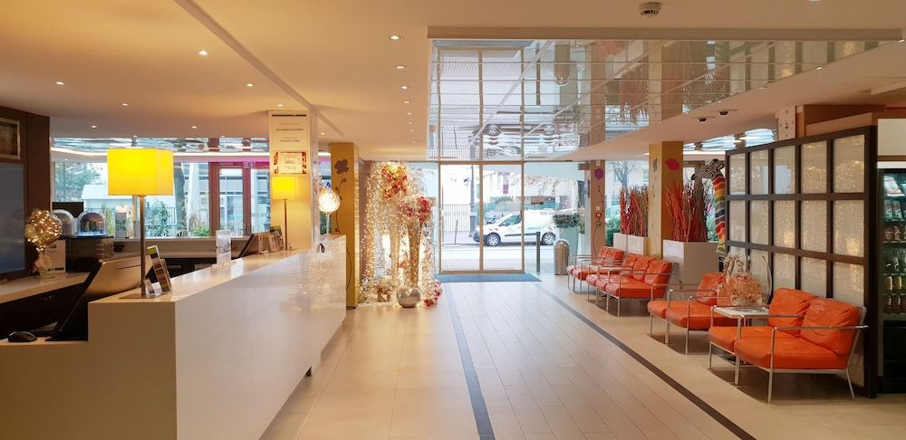undefined Holiday Inn Express Paris-Canal de la Villette by IHG