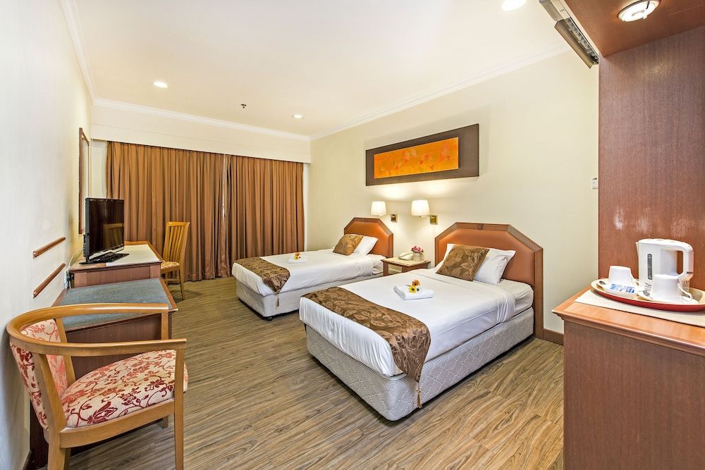 undefined Hotel 81 Tristar