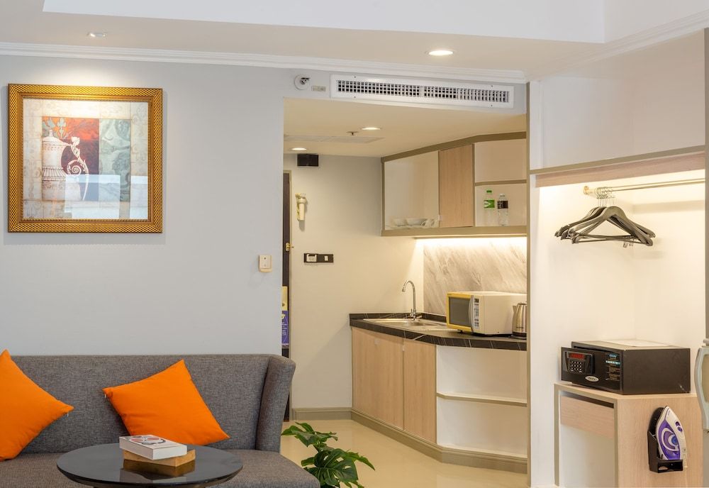 FuramaXclusive Sukhumvit Deluxe Room (Breakfast) 6