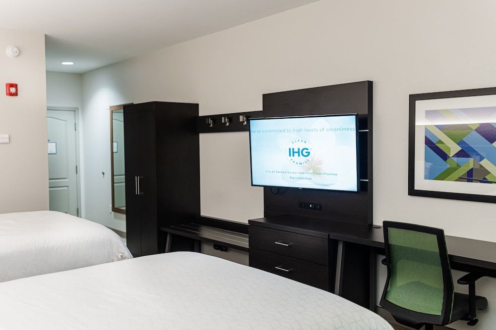 Standard Room, 2 Queen Beds (Extra Floor Space)
