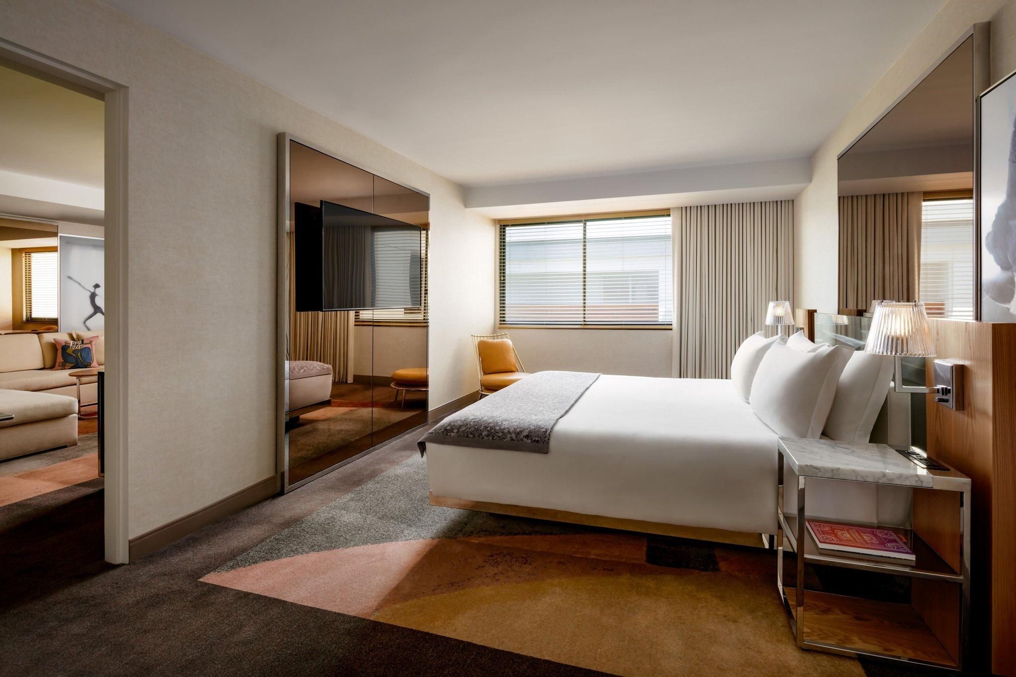 1 Bedroom Deluxe Suite, 1 King