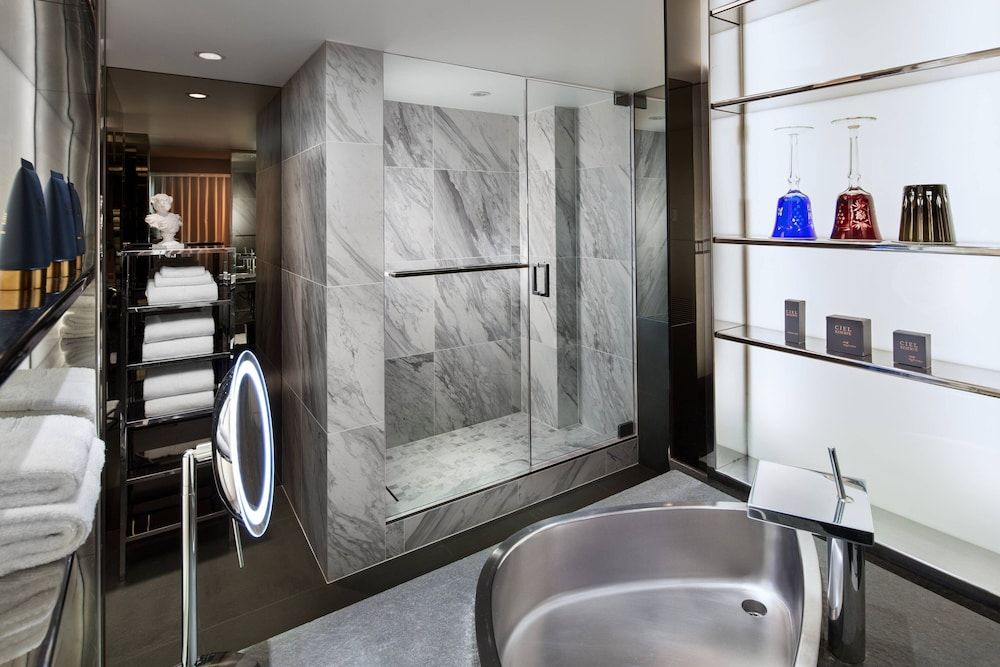 SLS Hotel, a Luxury Collection Hotel, Beverly Hills Superior Room, 2 Double Beds 5