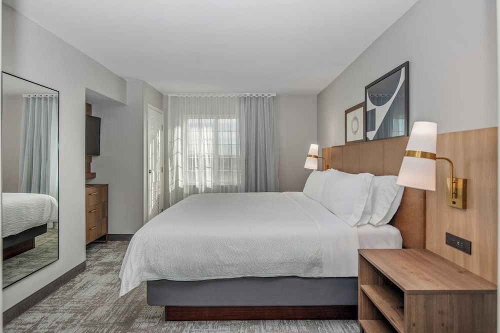 Suite, 2 Bedrooms, Kitchen
