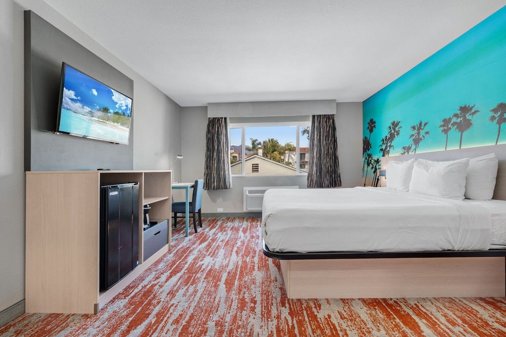 Avania Inn of Santa Barbara Deluxe Room, 1 King Bed (Deluxe King) 2