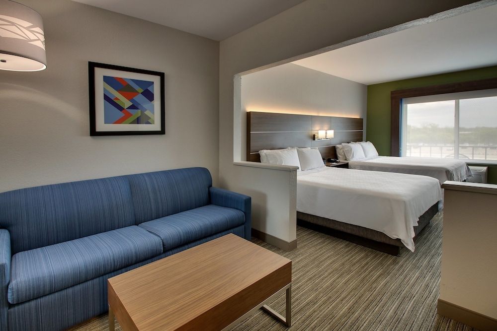 Suite, 2 Queen Beds