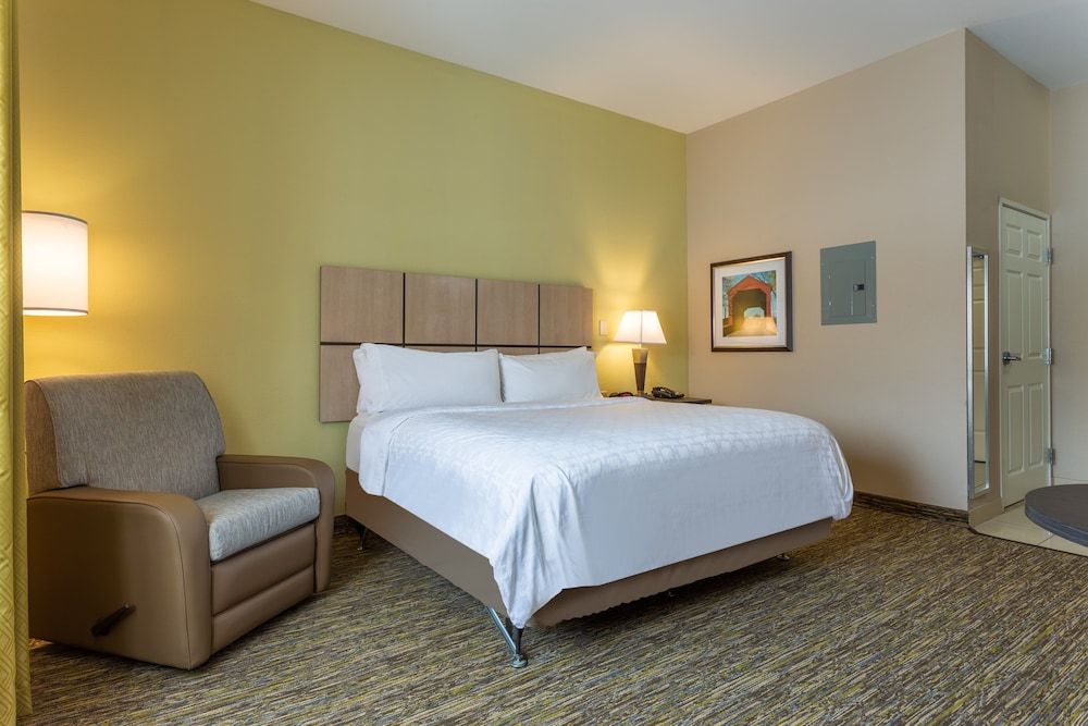 Studio Suite, 1 King Bed, Accessible (Communications, Mobility)