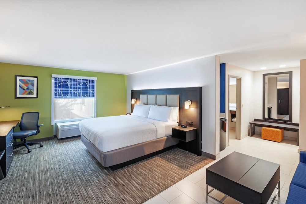 Suite, 1 King Bed