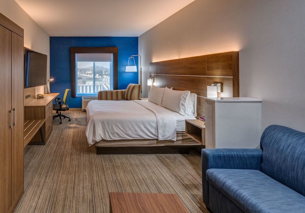 undefined Holiday Inn Express Reno Airport by IHG 8