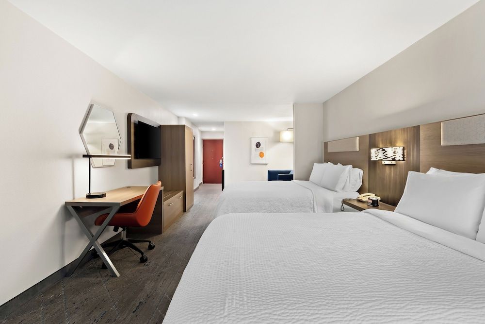 Suite, Multiple Beds