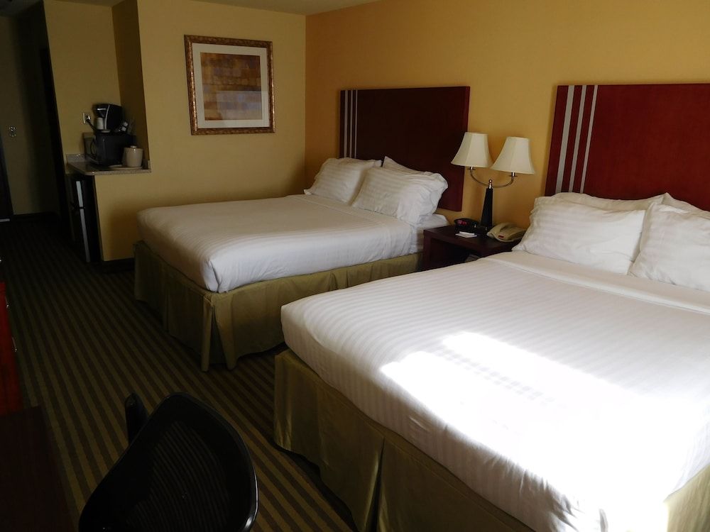 Standard Room, 2 Queen Beds, Non Smoking