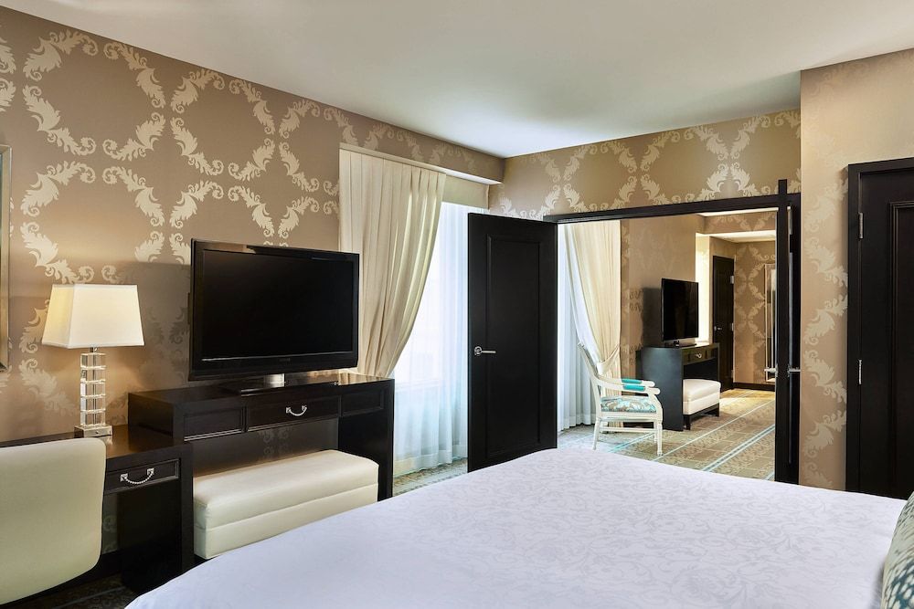 Double Room, 1 Bedroom (Mobility/Hearing Accessible, Tub)