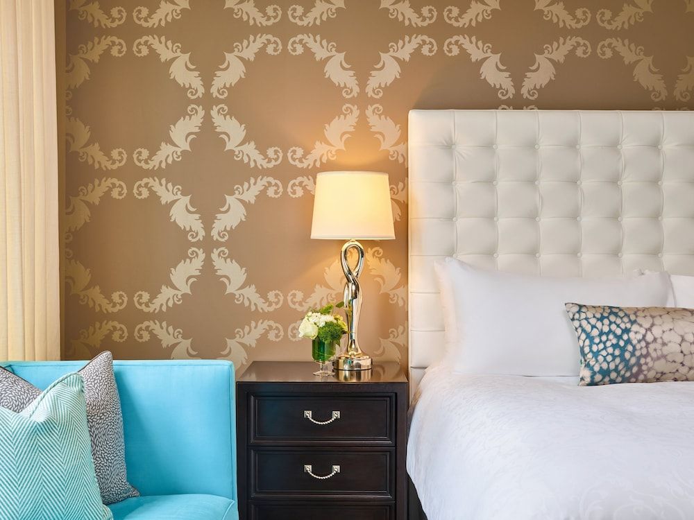 Deluxe Room, 2 Queen Beds (Mobility/Hearing Accessible, Tub)