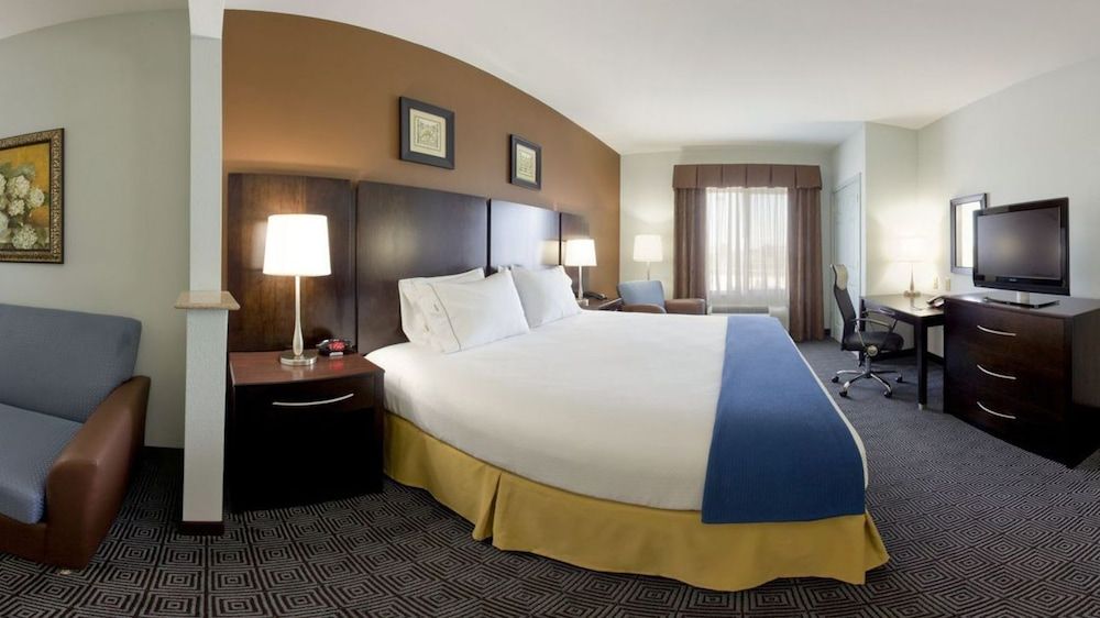Suite, Multiple Beds