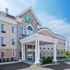Holiday Inn Express & Suites Warminster - Horsham by IHG