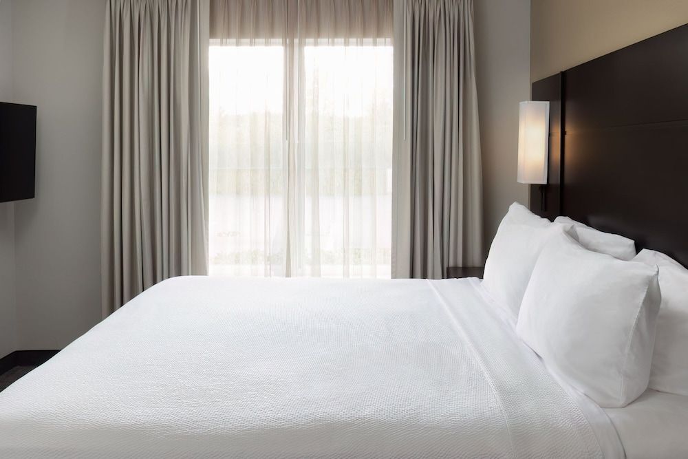 Suite, 1 King Bed with Sofa bed, Non Smoking