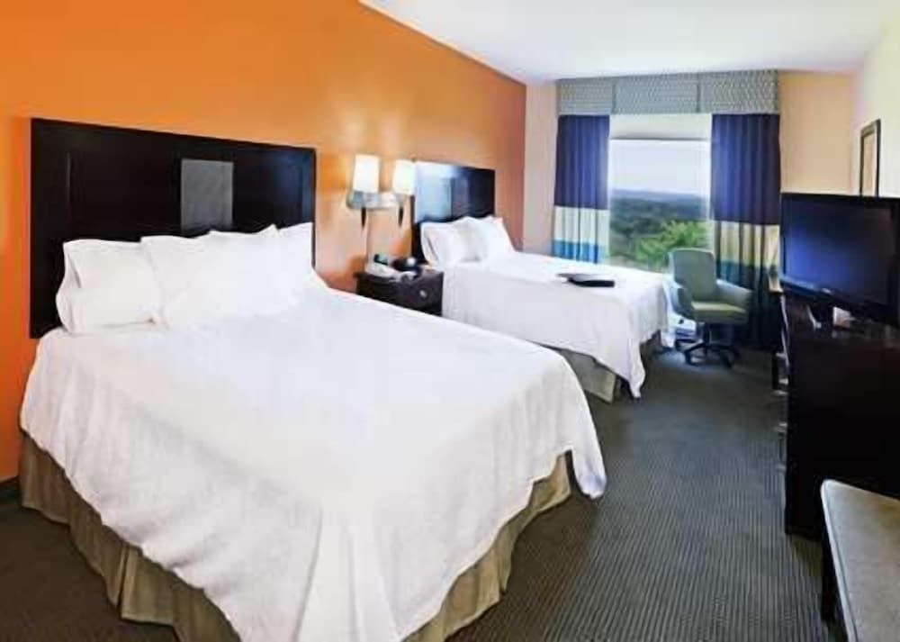 Room, 2 Queen Beds, Non Smoking