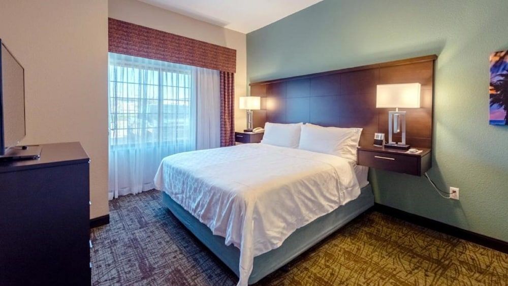 Suite, 1 Bedroom, Accessible, Kitchen (Comm, Access Tub)