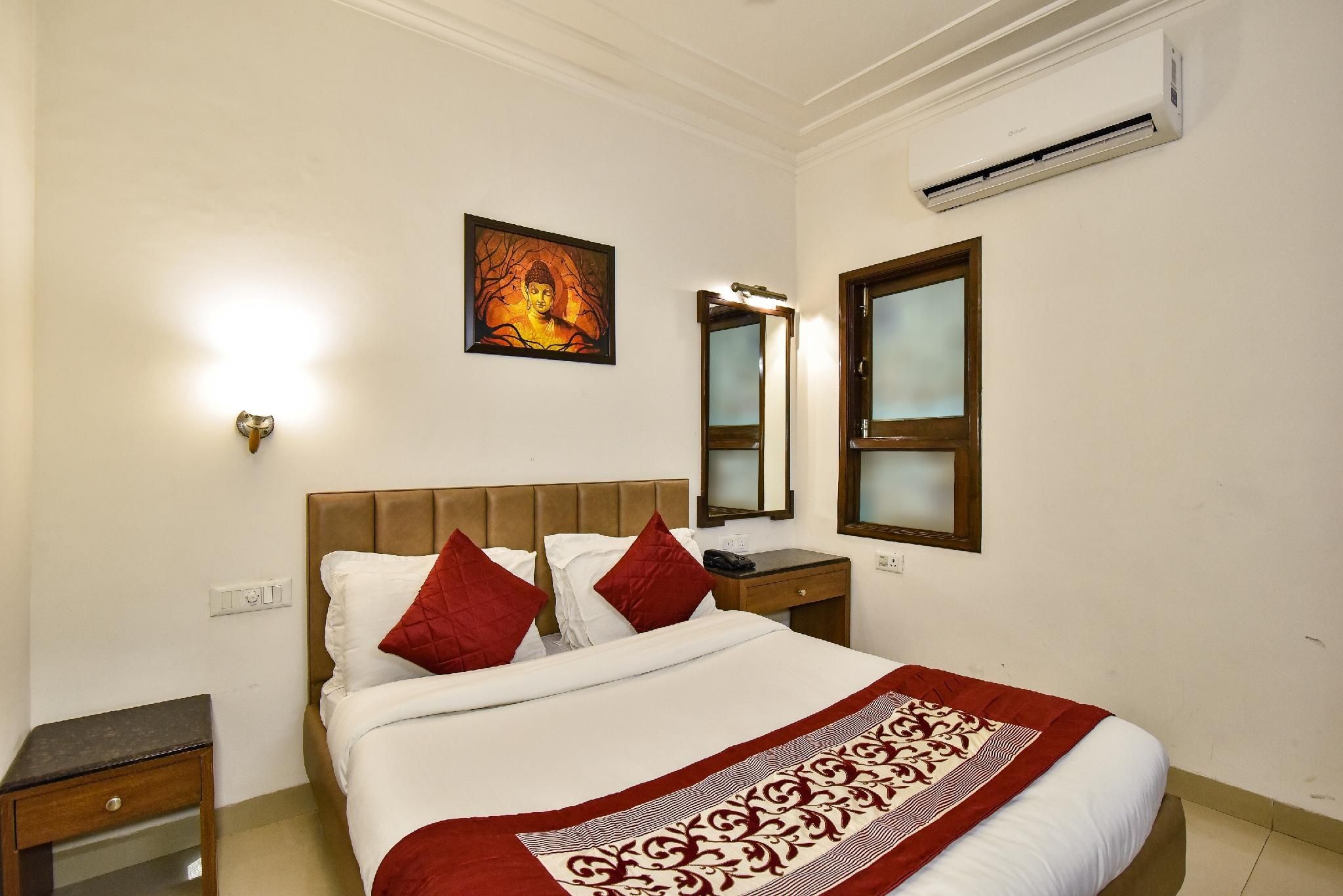 Hotel Sapphire Opposite Golden Temple Deluxe Room 3