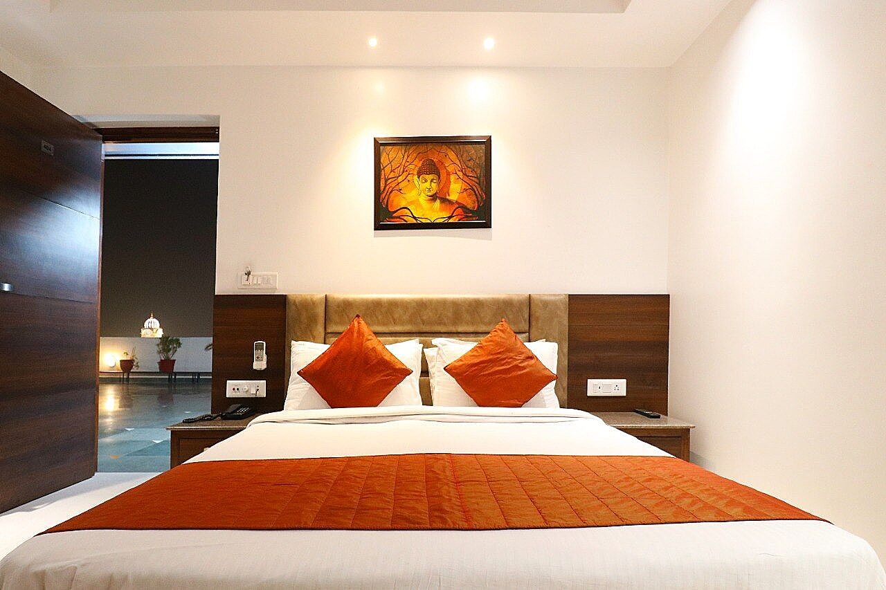 Superior King Room with Golden Temple View and Terrace