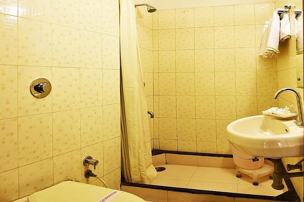 Hotel Sapphire Opposite Golden Temple Deluxe Room 8