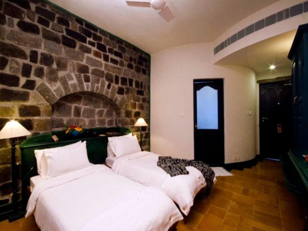 Halez Sparsa Thiruvannamalai Standard Room 8