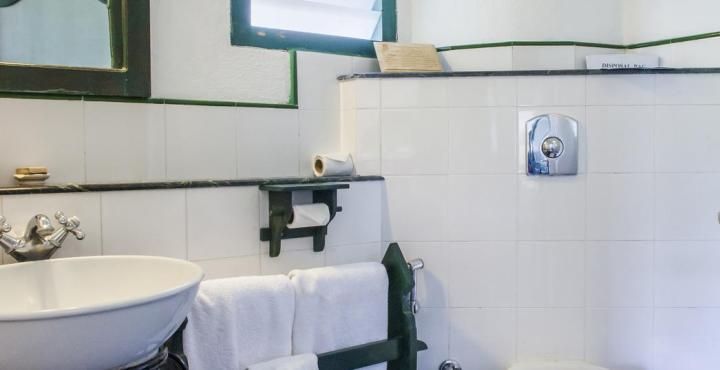 Halez Sparsa Thiruvannamalai Standard Room 9