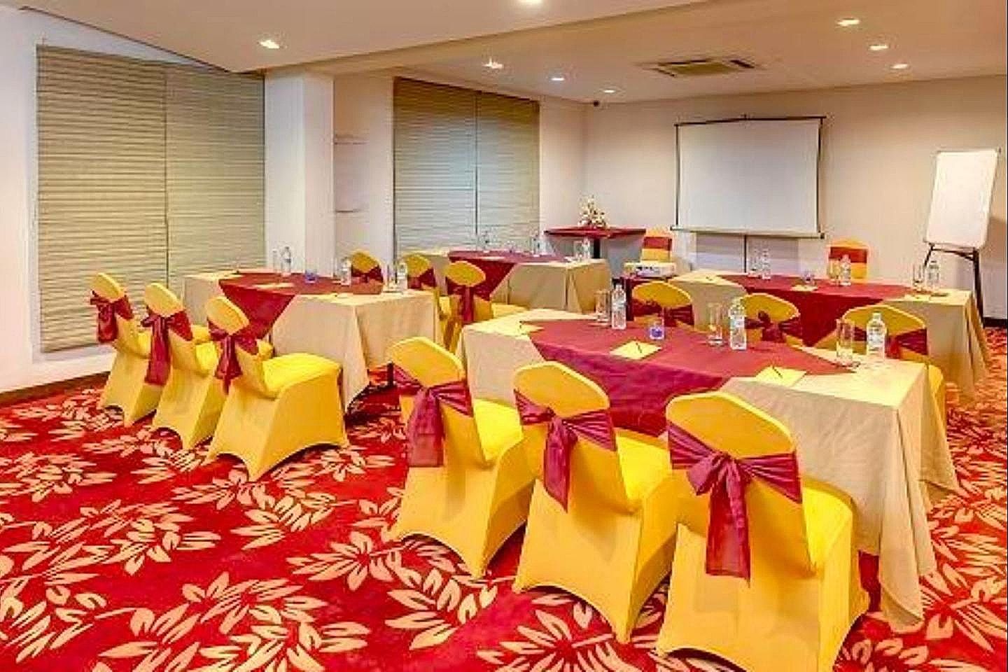 Food & Dining