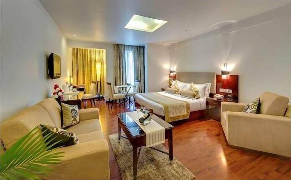 w696h430x2y4-2f7f1eb6_z