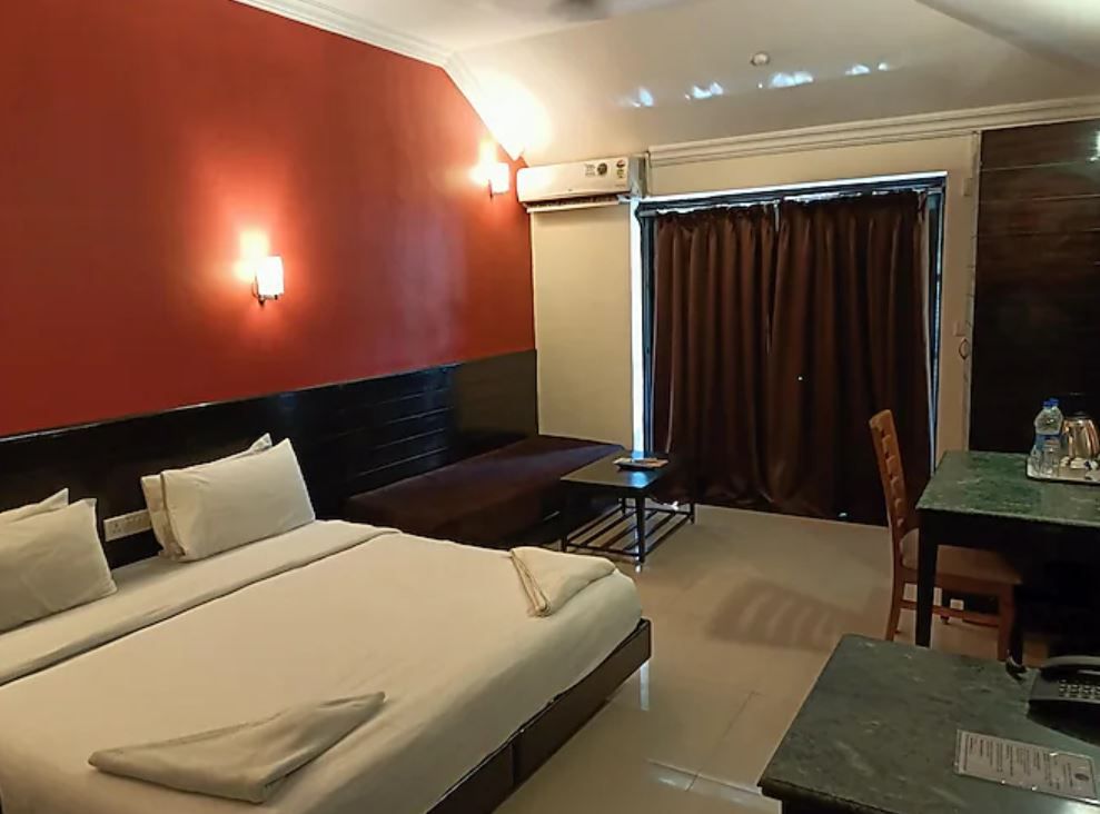 Sun City Resort Deluxe Room 