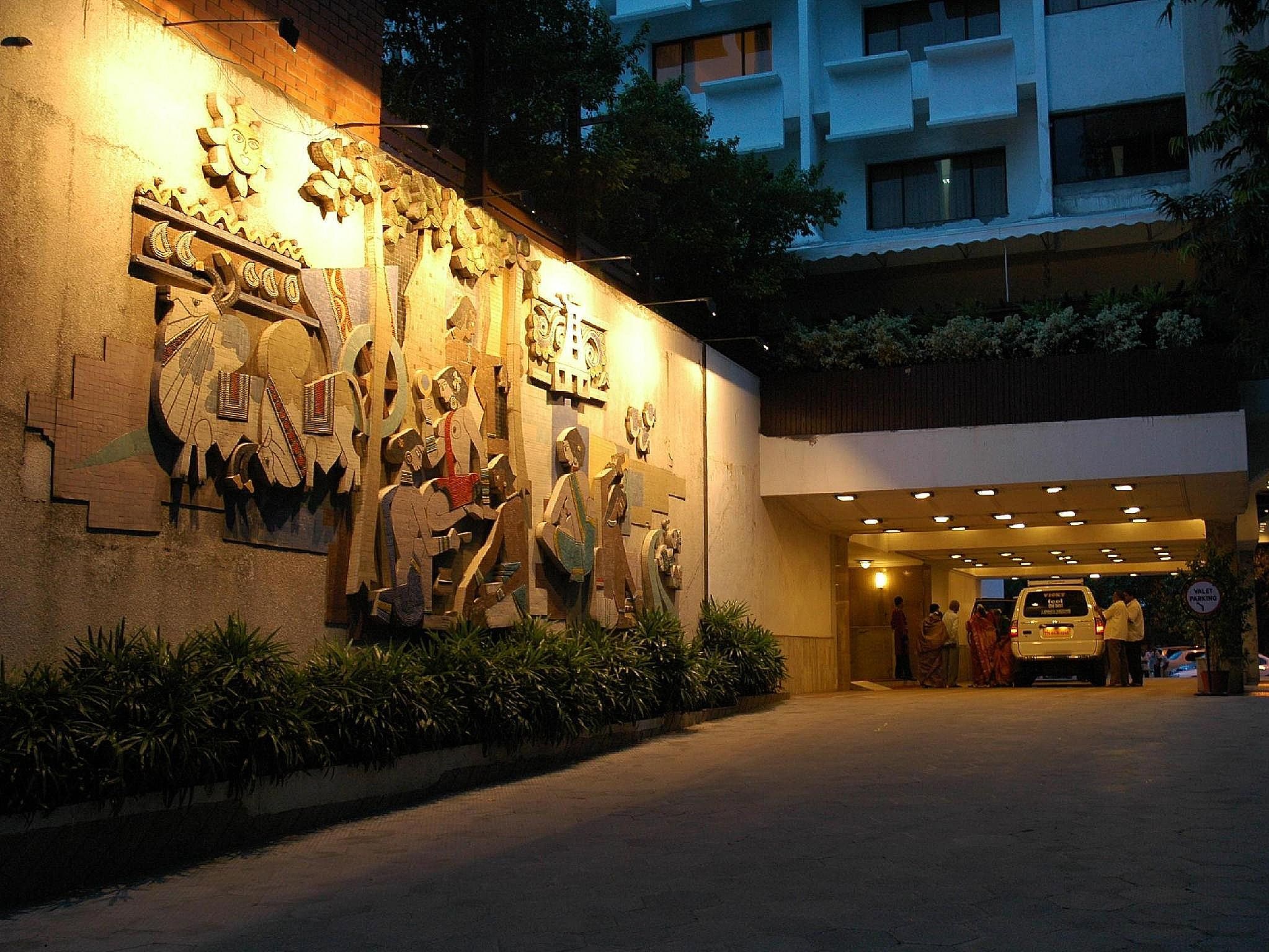 undefined The Savera 9