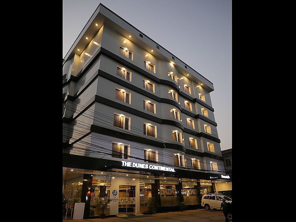 undefined The Dunes Continental 10