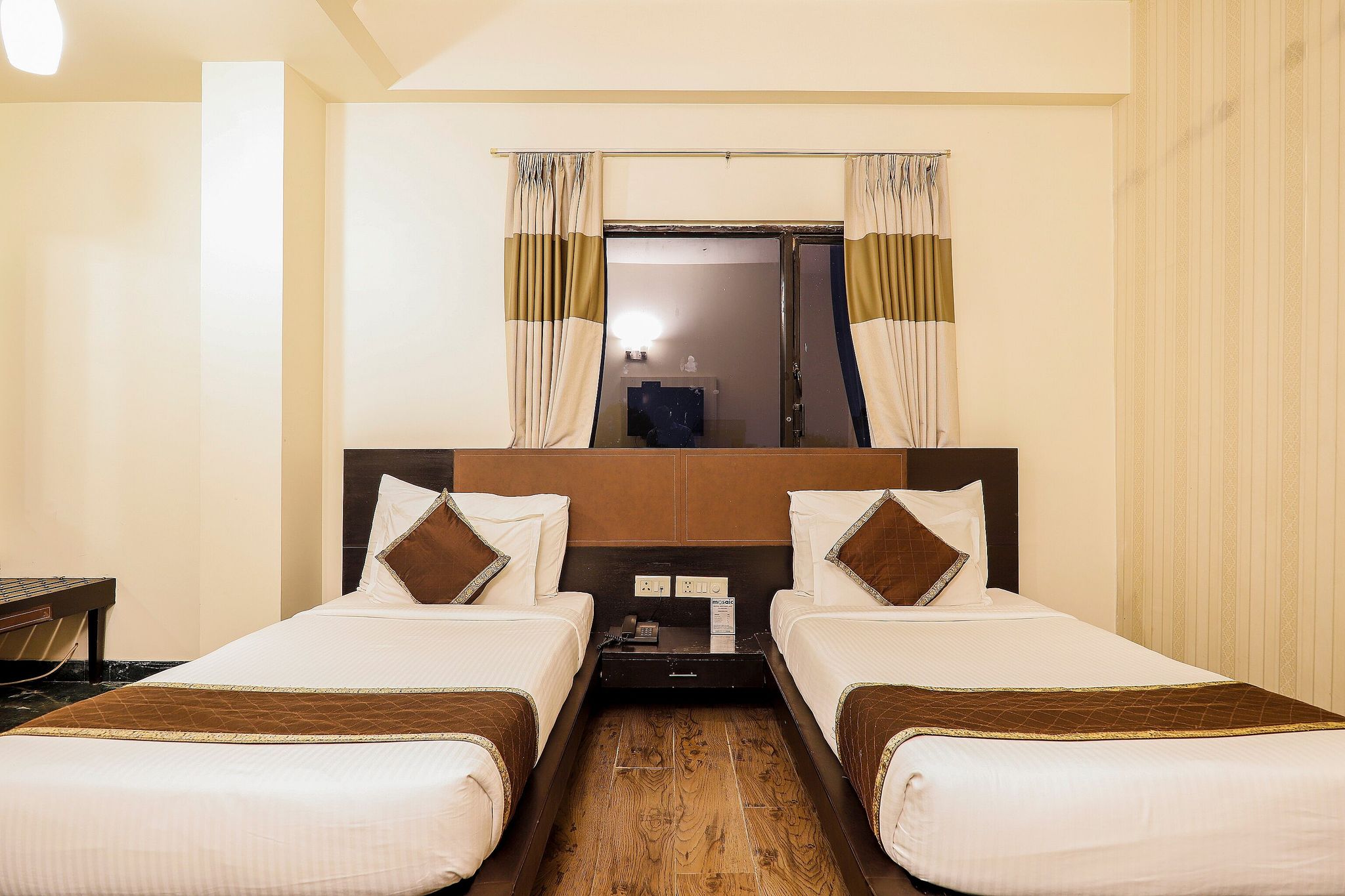 Hotel Mosaic Deluxe Room 18