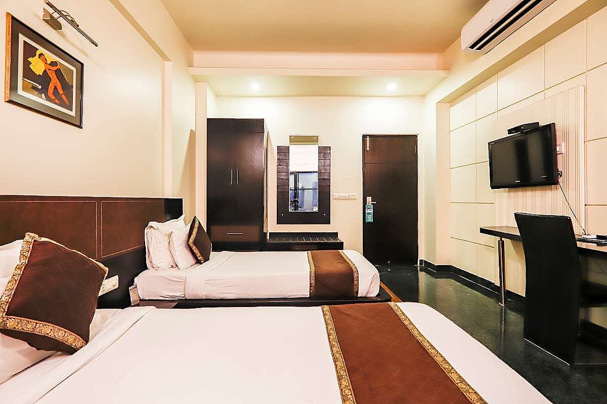 Hotel Mosaic Deluxe Room 17