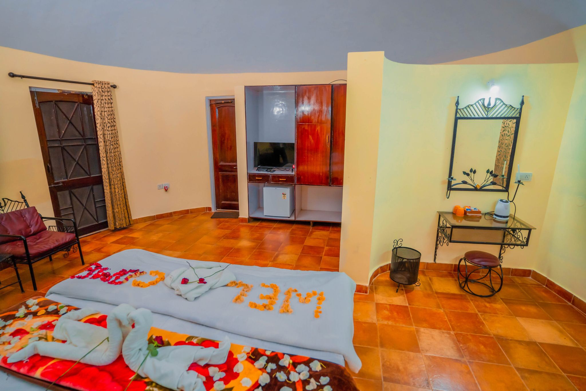 Mowgli's Den Standard AC Cottage 3