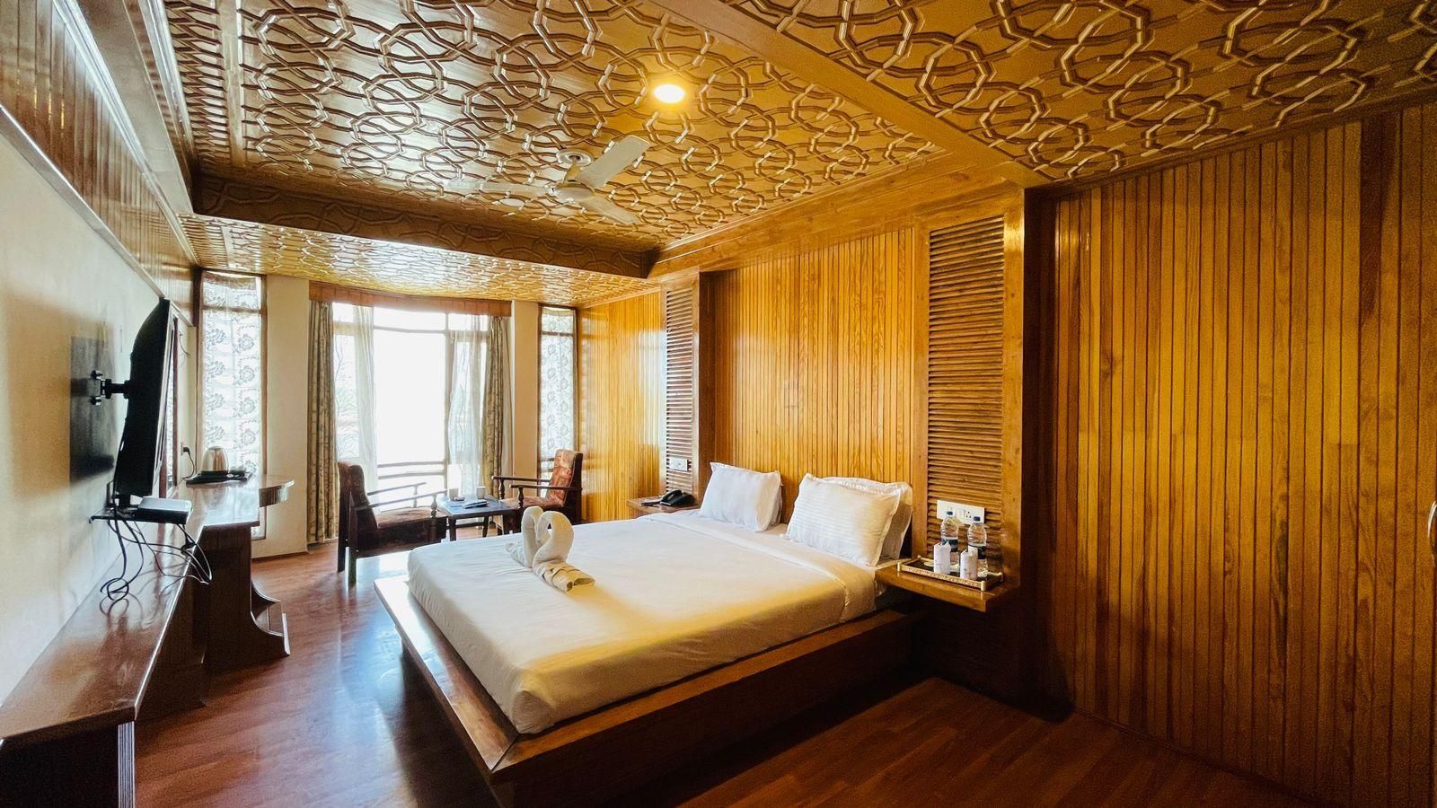 The Duke Hotel Deluxe Room 4