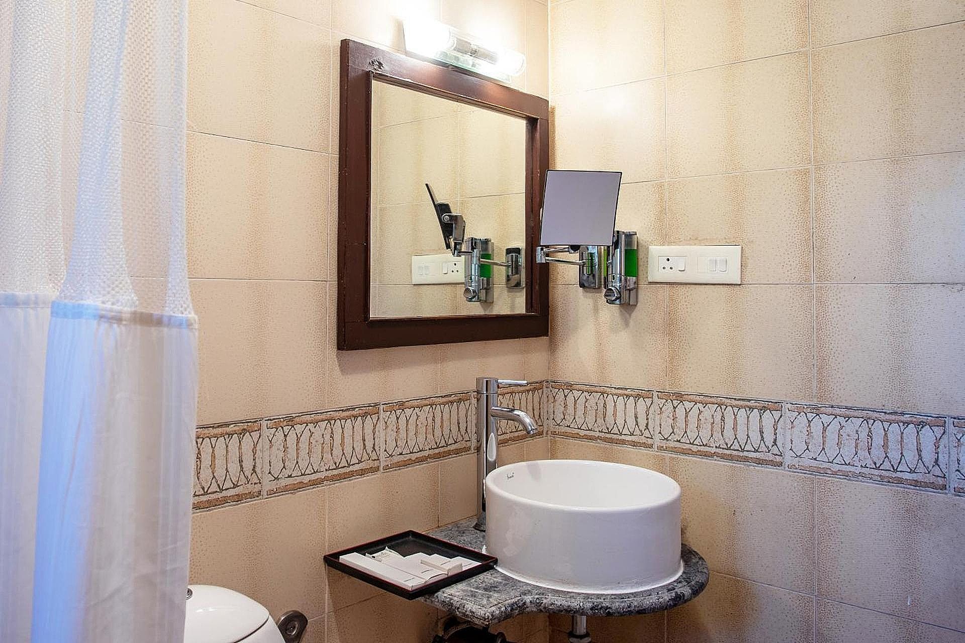 Goa Villagio Resort & Spa - A Unit of IHM, 10 Mins Walk from Beach Studio Room 7