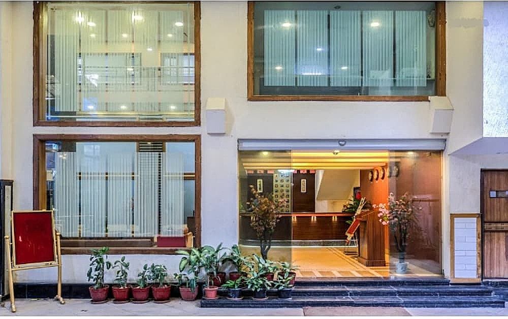 undefined Golden Metro Hotel 9