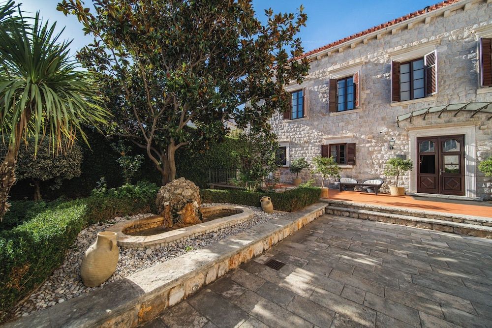 undefined Hotel Kazbek 10