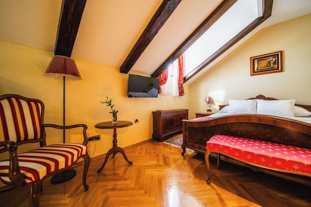 Hotel Kazbek Superior Double Room 3