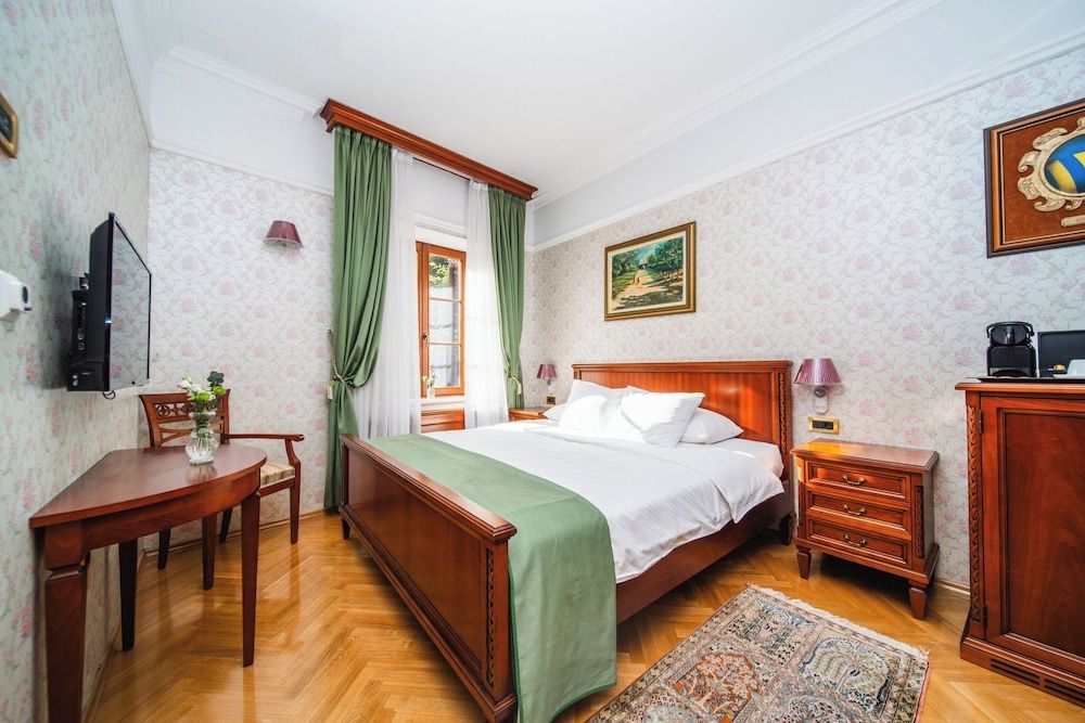 Hotel Kazbek Superior Double Room 4